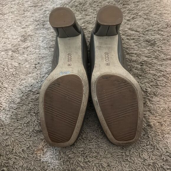 ECCO Gray Patent Leather Mary Jane Heel Shoes size 9 Fall Twee Coquette Academia - Picture 7 of 8